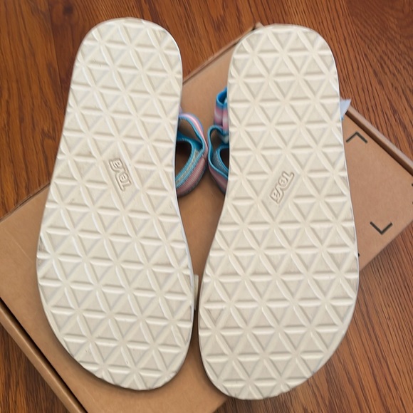 Teva Original Universal Gradiate size 8 NWOT - Picture 6 of 6